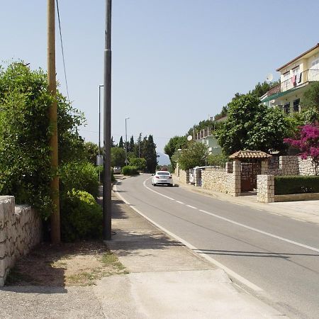 Apartments Losinj Mali Losinj Bagian luar foto