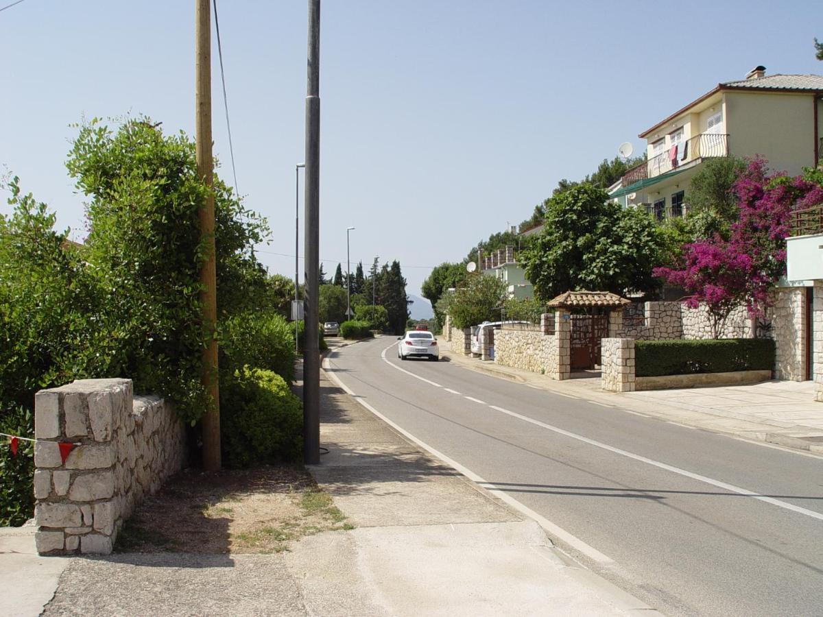 Apartments Losinj Mali Losinj Bagian luar foto