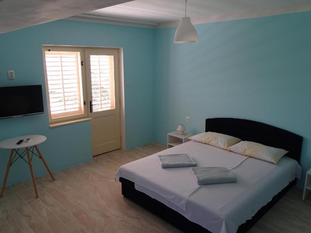 Apartments Losinj Mali Losinj Bagian luar foto