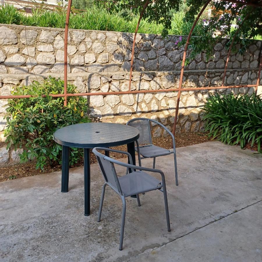 Apartments Losinj Mali Losinj Bagian luar foto