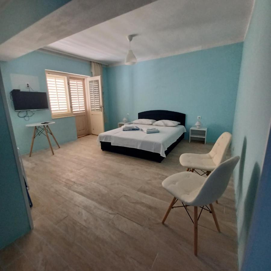 Apartments Losinj Mali Losinj Bagian luar foto
