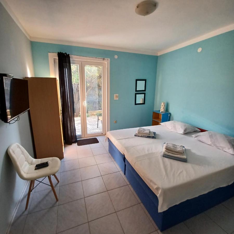 Apartments Losinj Mali Losinj Bagian luar foto