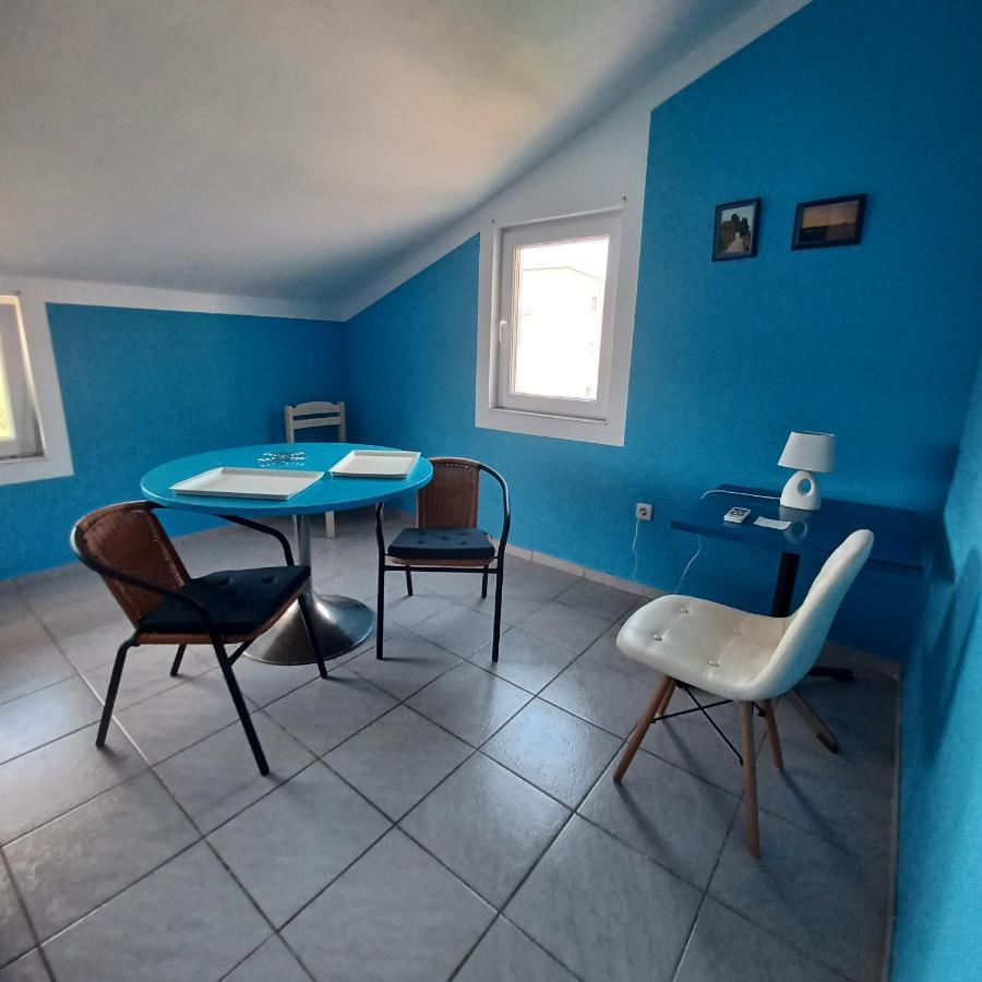 Apartments Losinj Mali Losinj Bagian luar foto