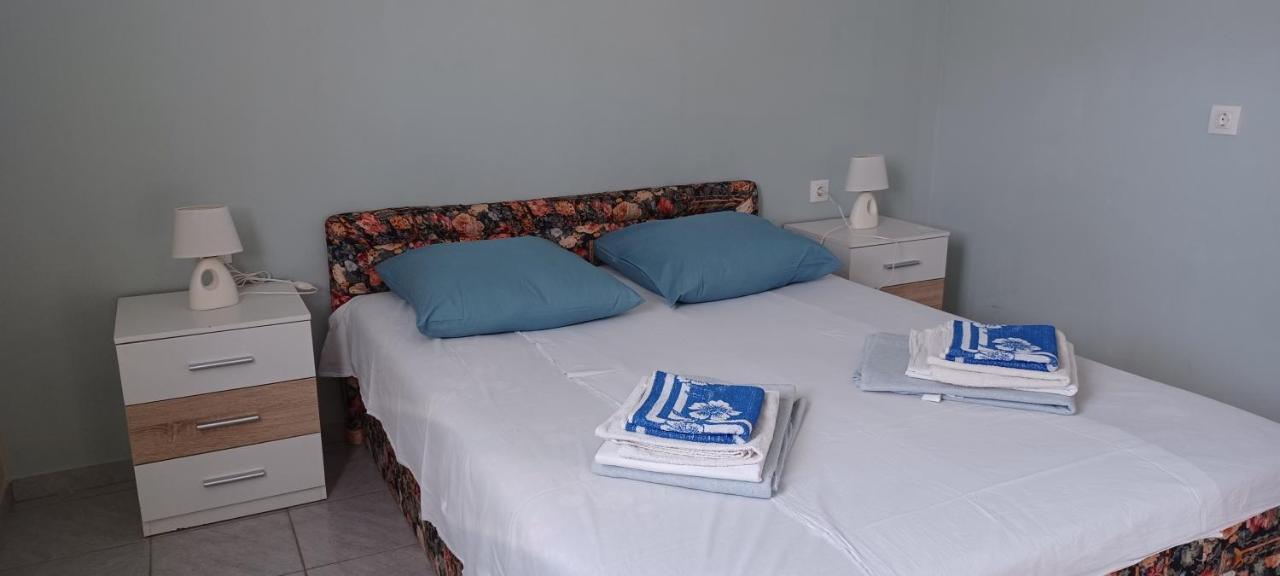 Apartments Losinj Mali Losinj Bagian luar foto