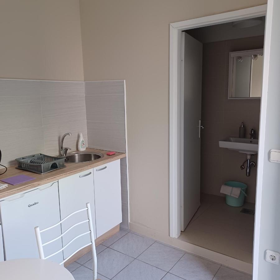 Apartments Losinj Mali Losinj Bagian luar foto