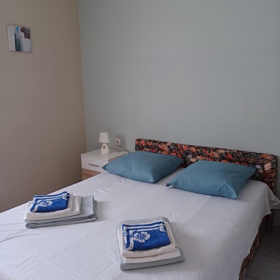 Apartments Losinj Mali Losinj Bagian luar foto
