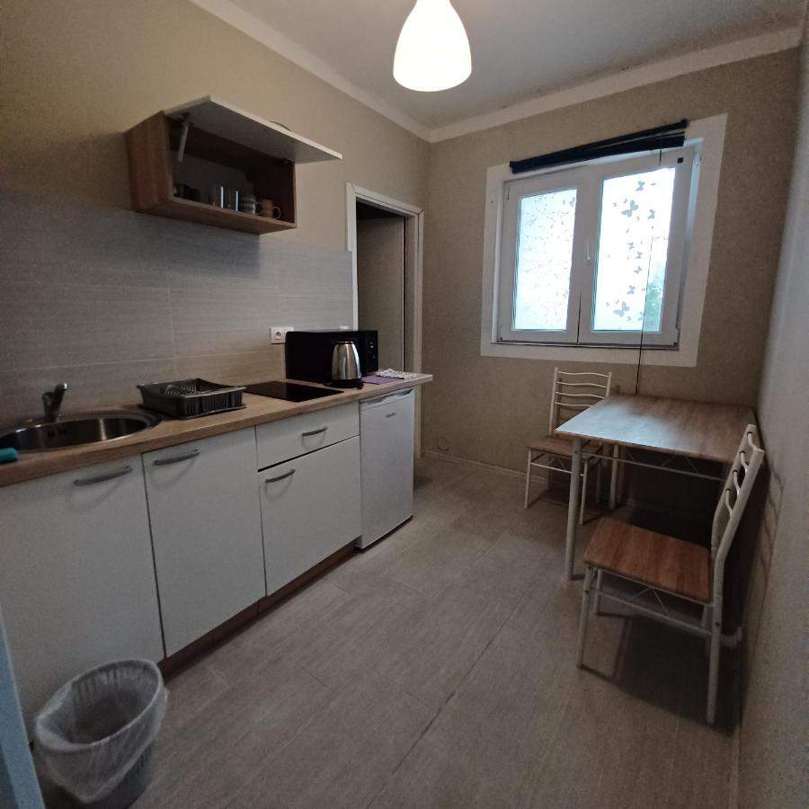 Apartments Losinj Mali Losinj Bagian luar foto
