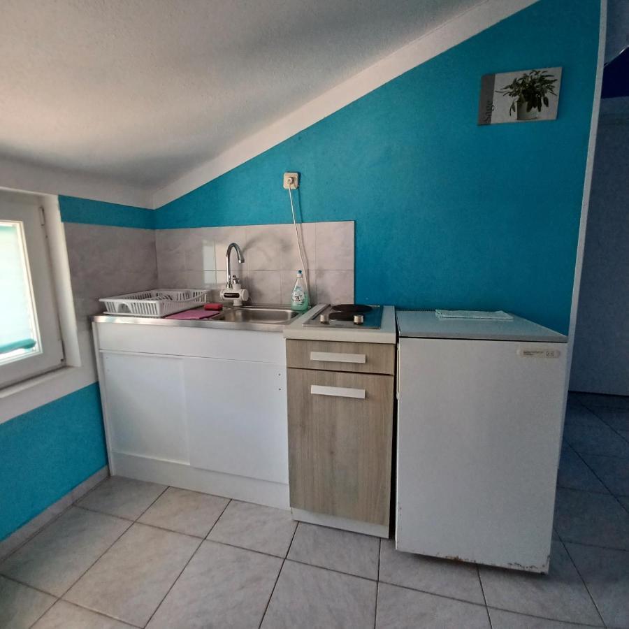 Apartments Losinj Mali Losinj Bagian luar foto