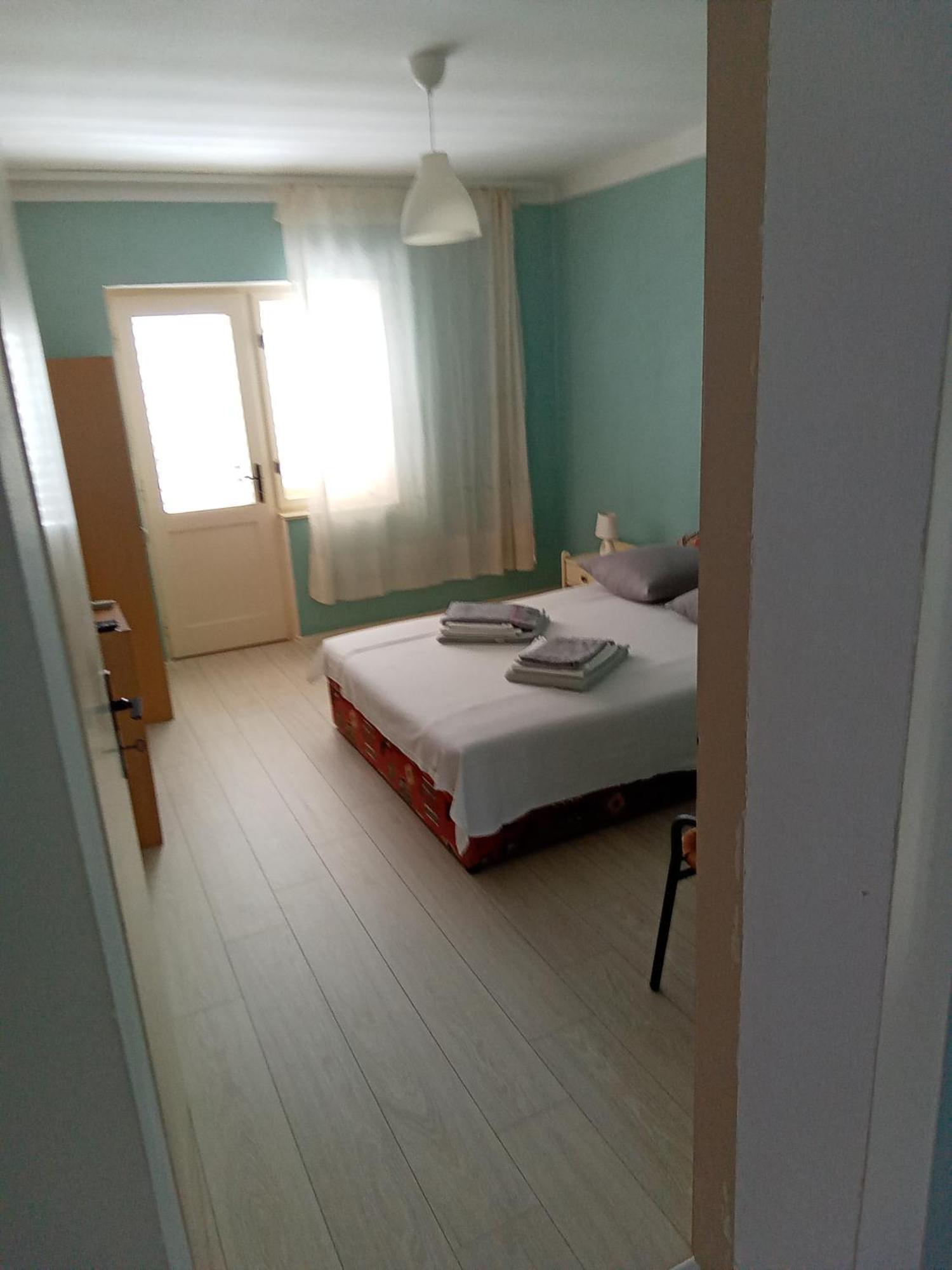 Apartments Losinj Mali Losinj Bagian luar foto